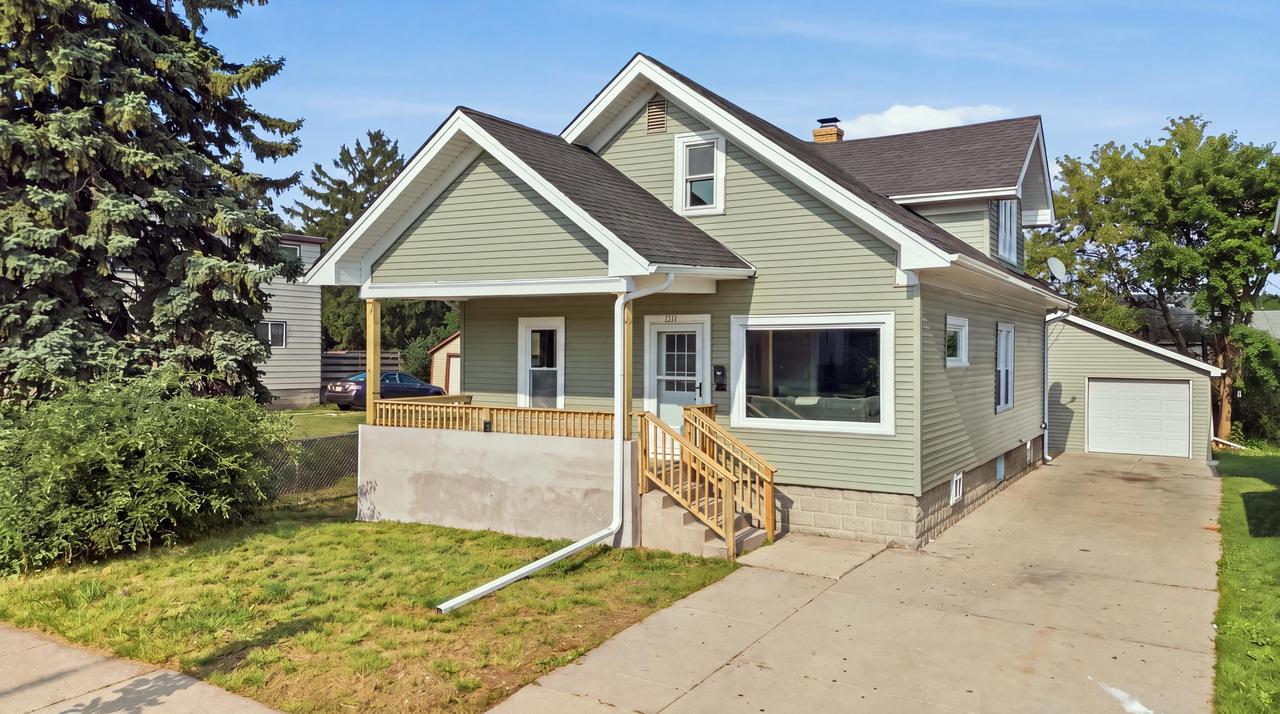 1341 Ohio St, Racine, WI 53405