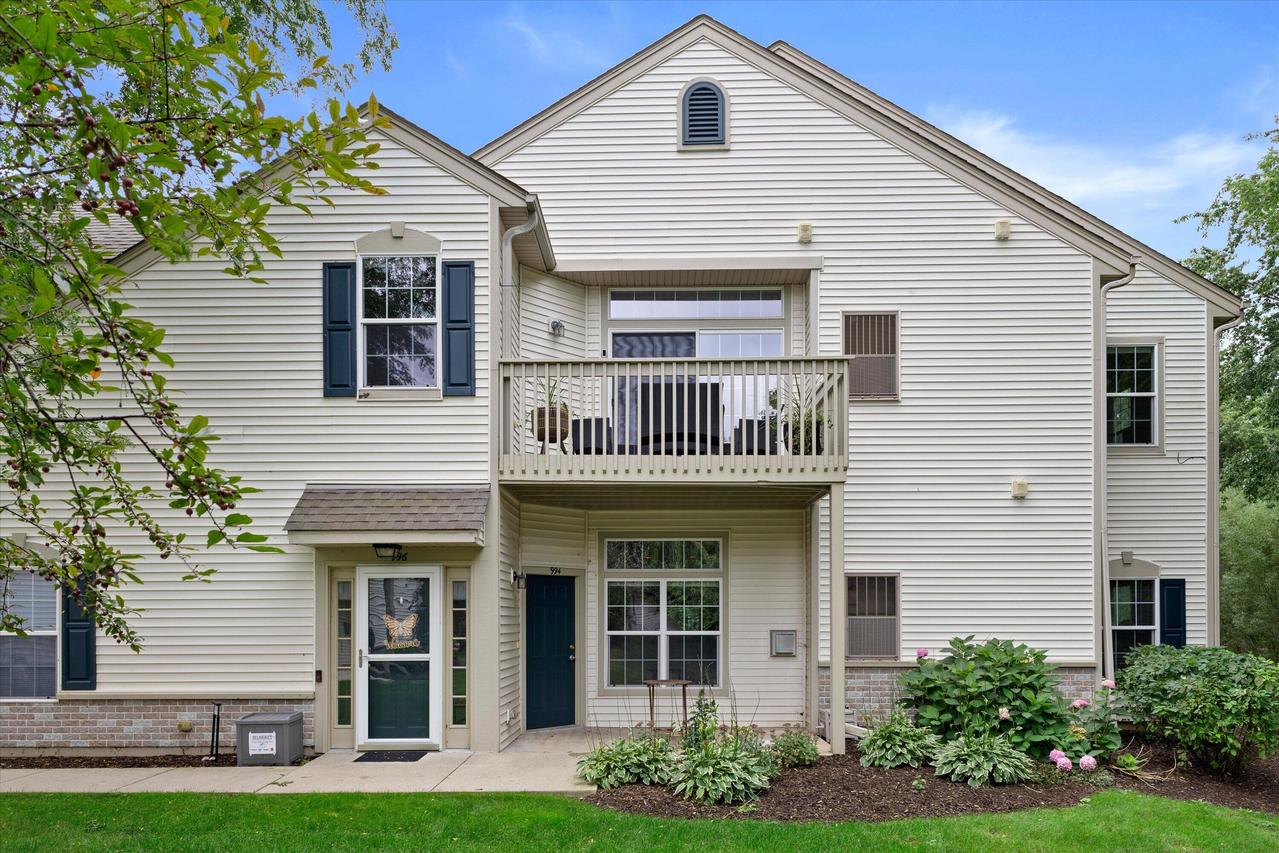 996 Bedford Ct #202, Mount Pleasant, WI 53406
