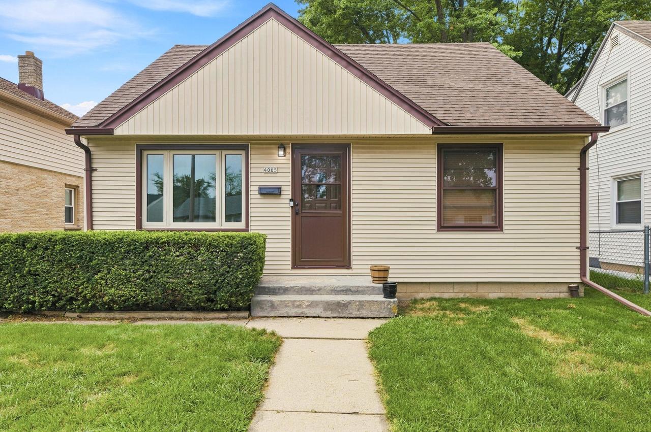 4065 N 86th St, Milwaukee, WI 53222