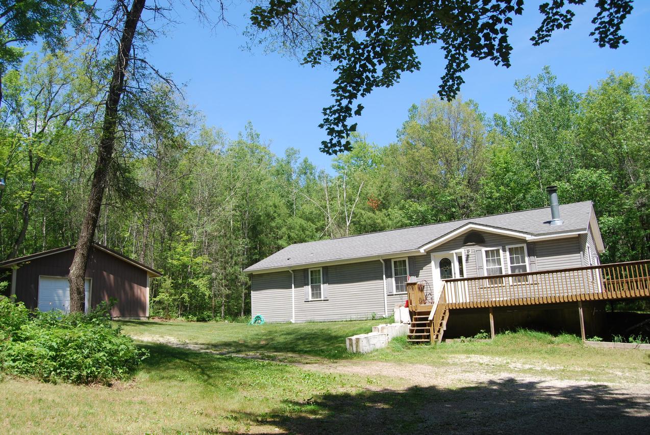 N11490 Nelson Rd, Athelstane, WI 54177