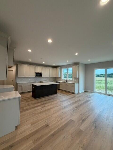 611 Talbots Woods Ct, Dousman, WI 53118