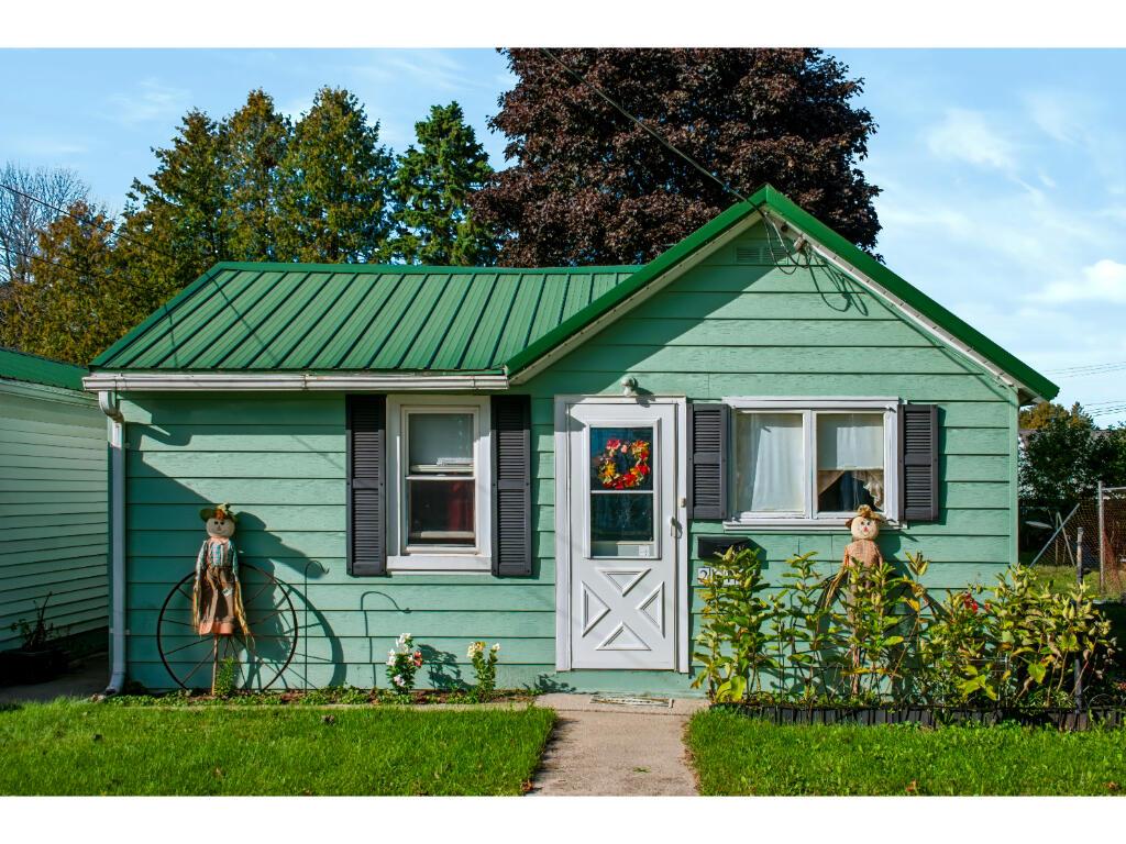 2614 13th St, Two Rivers, WI 54241