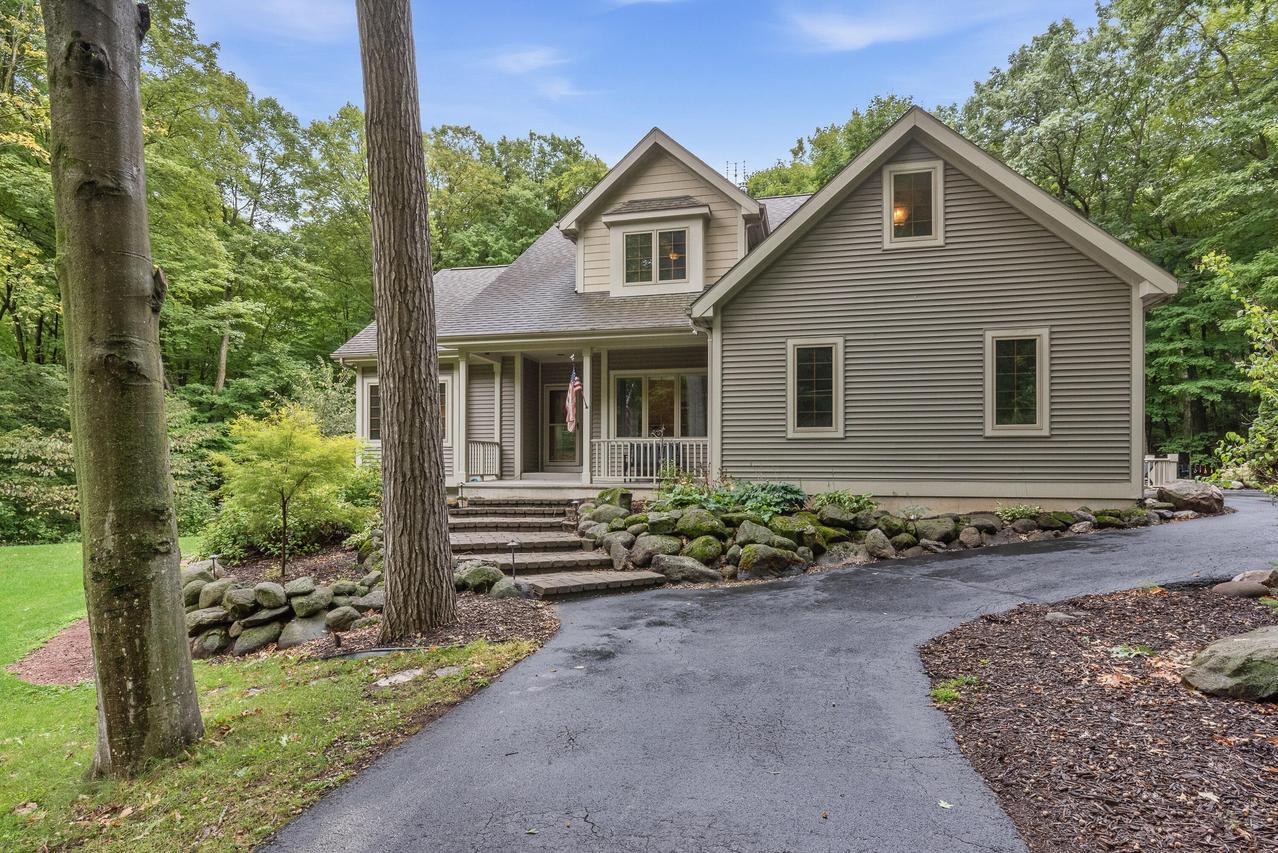 W6387 Karpathy Ln, Plymouth, WI 53073