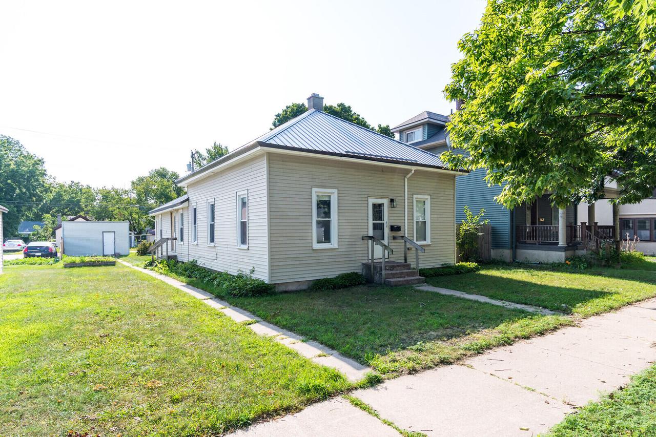 520 Avon St, La Crosse, WI 54603