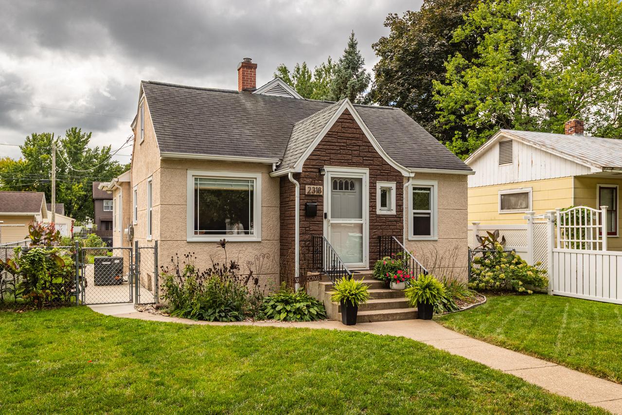 2318 Ferry St, La Crosse, WI 54601