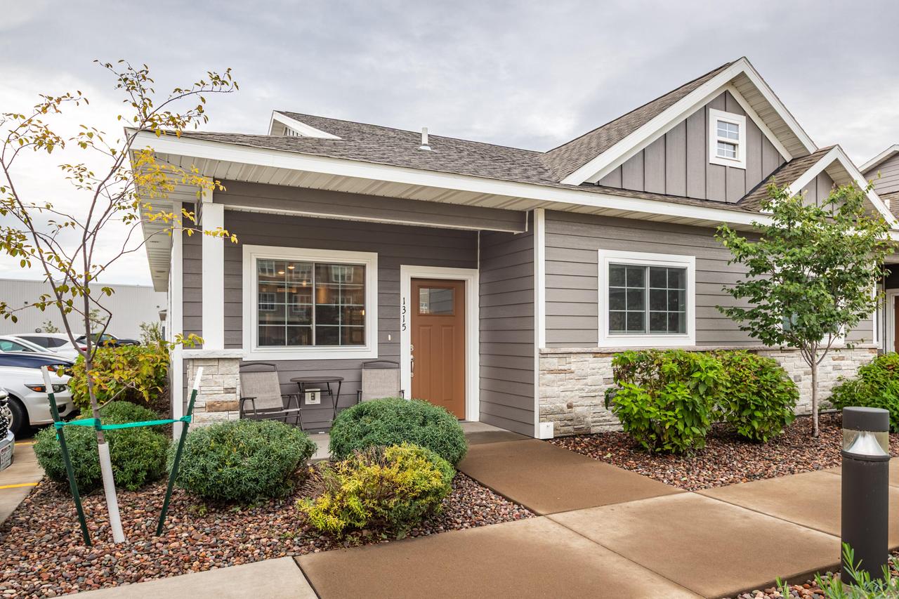 1315 Hagar St, La Crosse, WI 54603