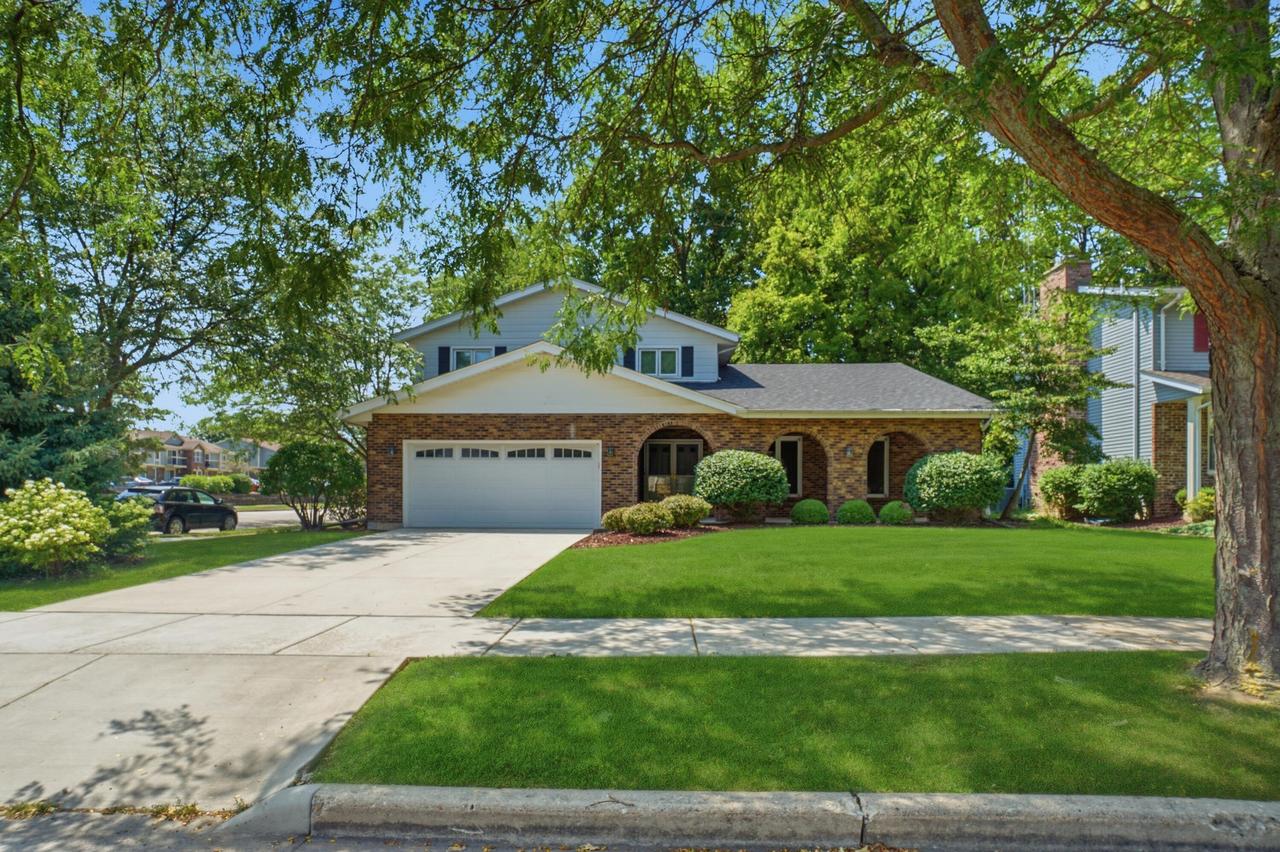 1482 37th Ave, Kenosha, WI 53144