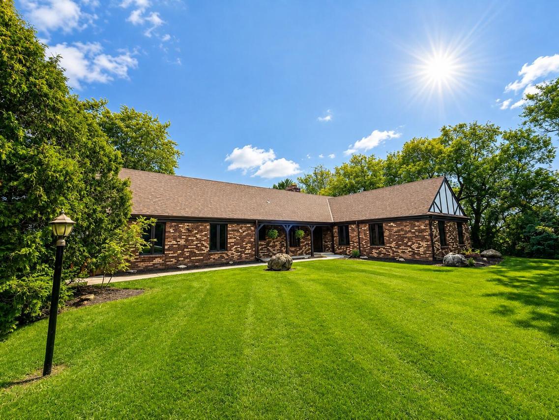 4938 Raynor Ave, Norway, WI 53126