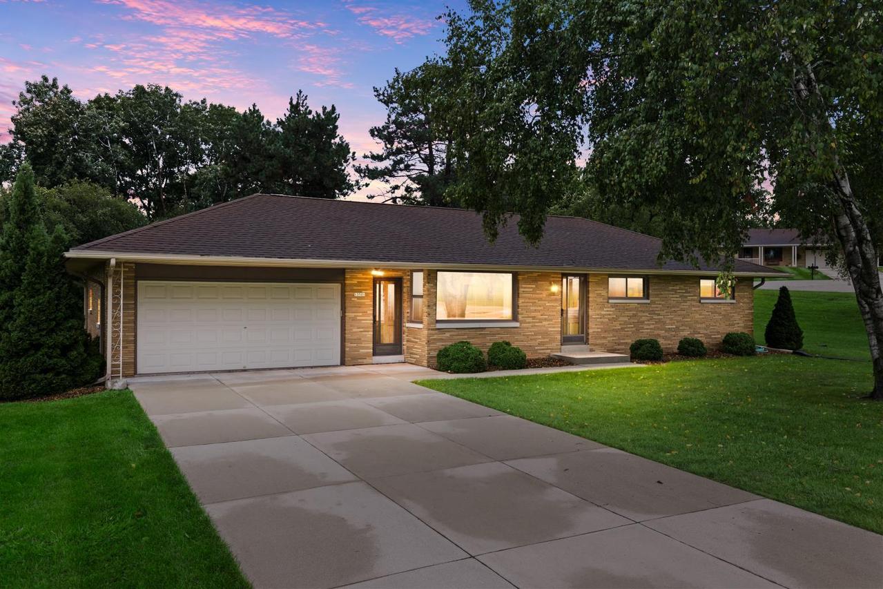 13501 W Dakota St., New Berlin, WI 53151