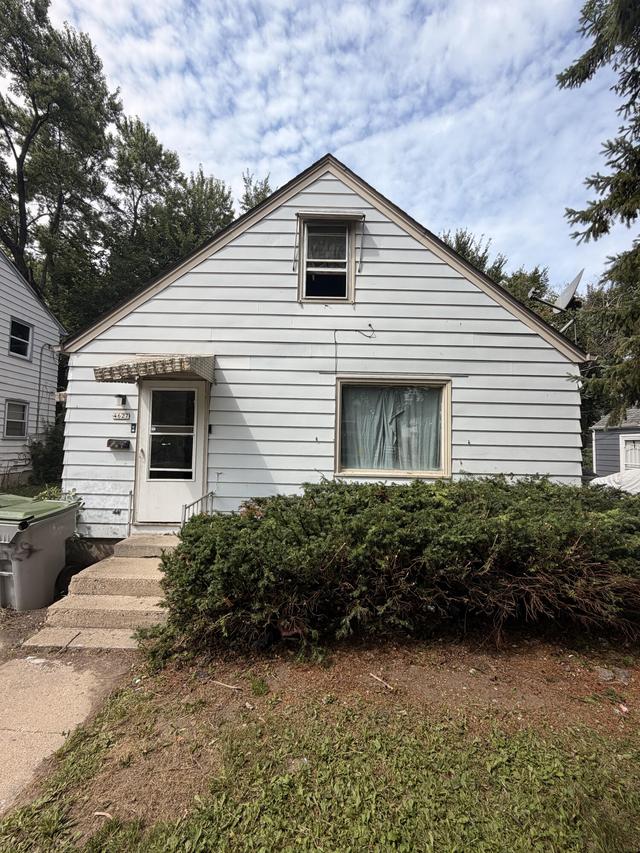 4627 N 49th St, Milwaukee, WI 53218