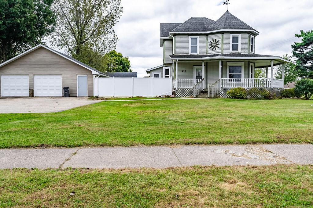 417 W 2nd St, Blair, WI 54616
