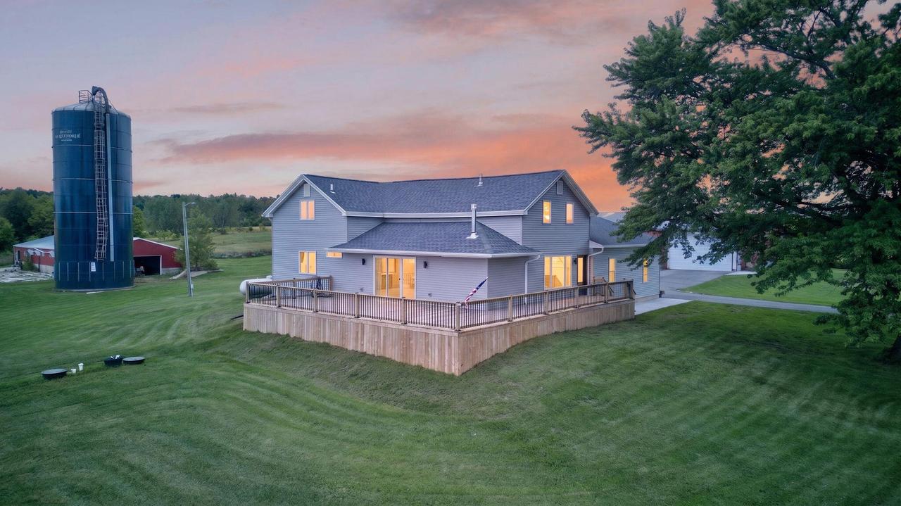 N9020 Highland Rd, Herman, WI 53020