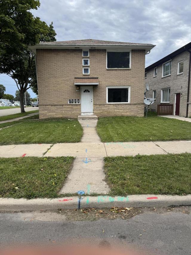 1984 W Congress St, Milwaukee, WI 53209