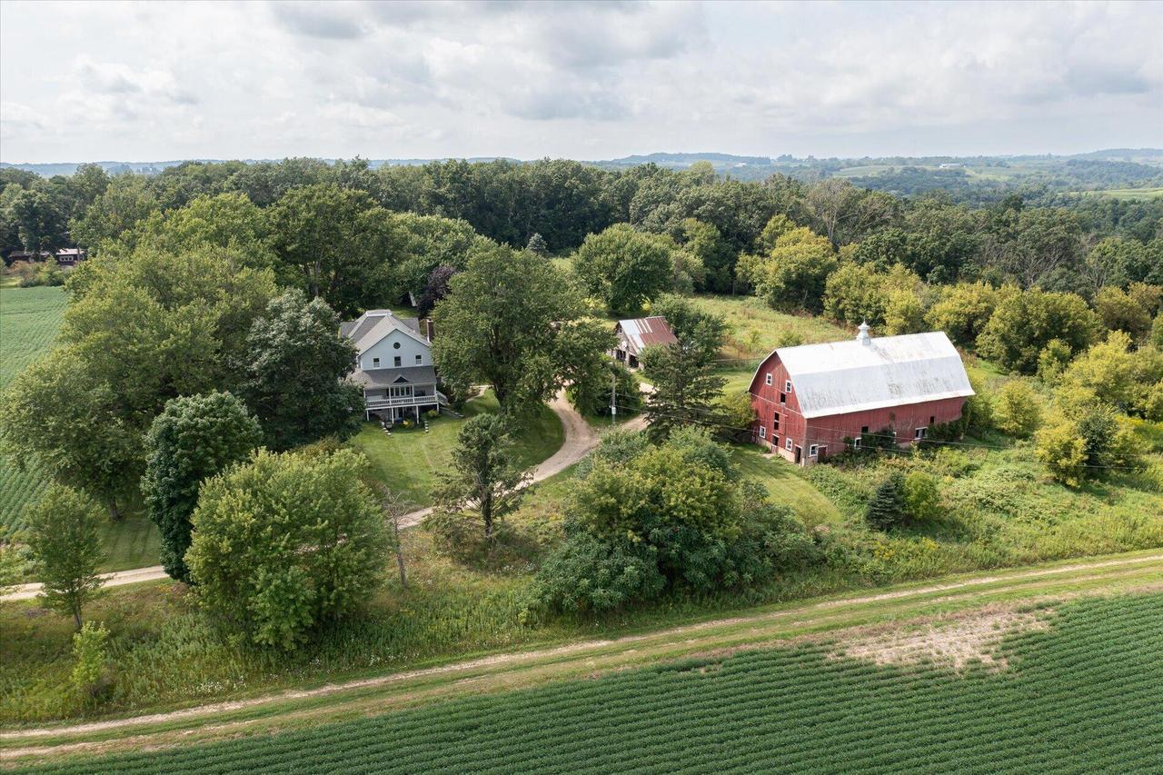 E7530 Hinkst Hollow, Franklin, WI 54665