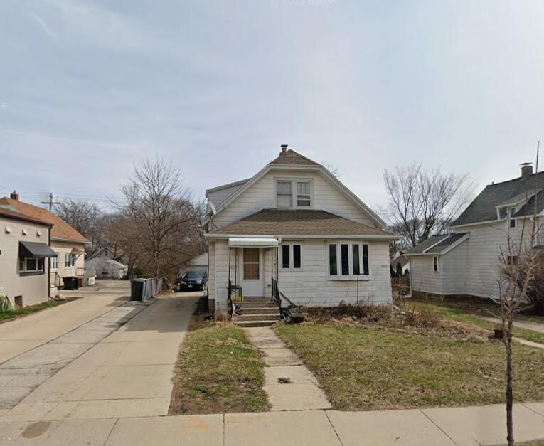 1470 S 92nd St #1472, West Allis, WI 53214