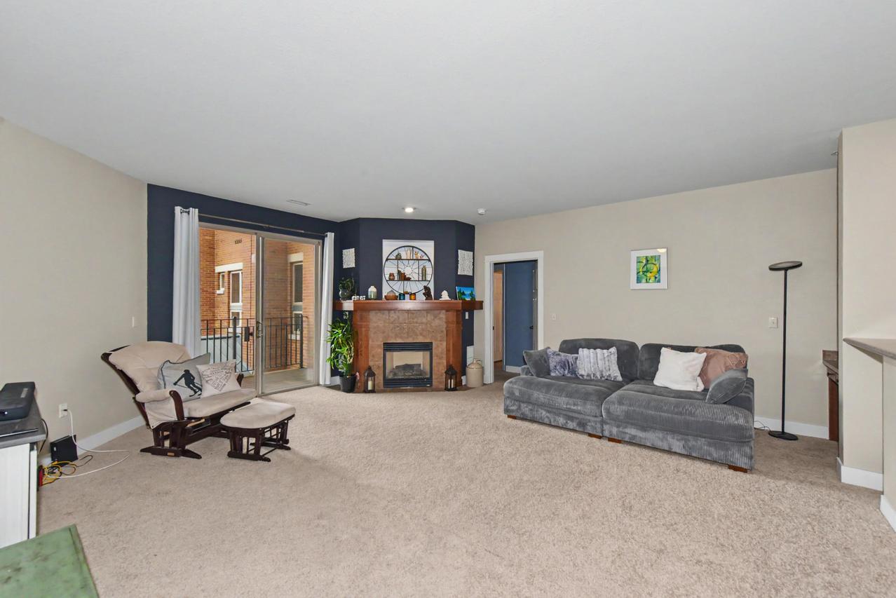 15295 W Library Ln #213, New Berlin, WI 53151