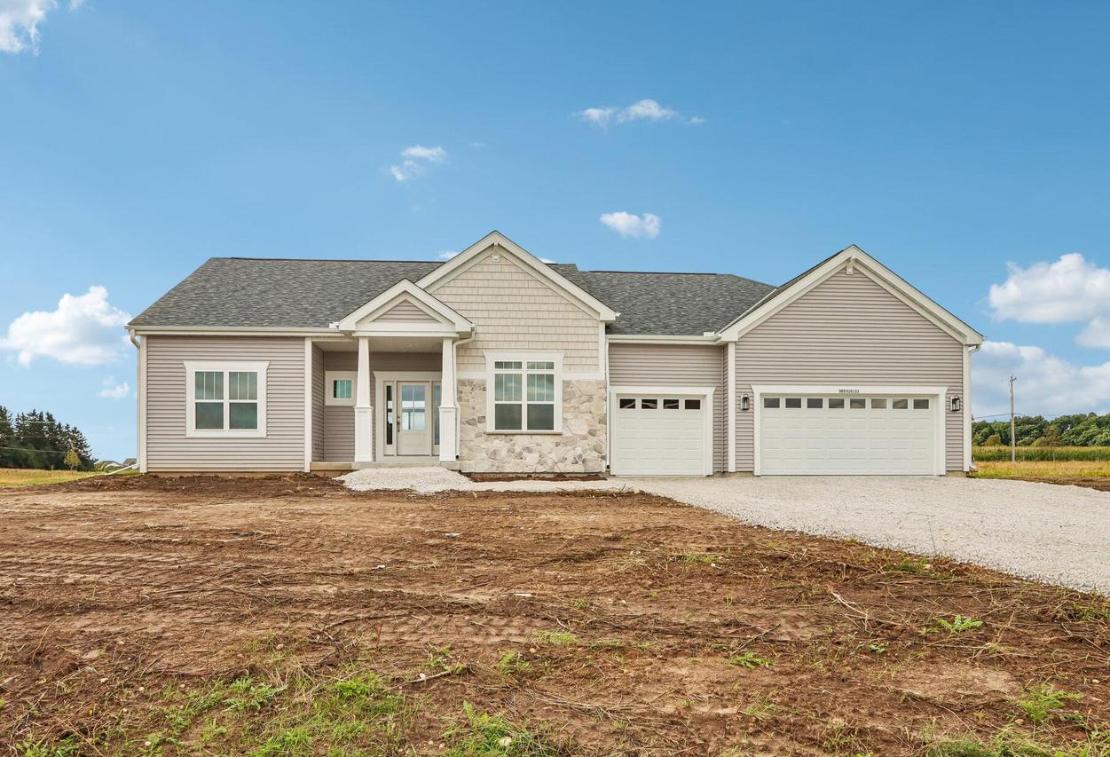 N68W26123 Brighton Dr, Lisbon, WI 53089