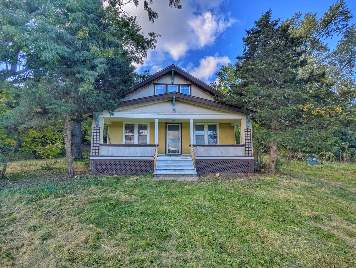 32803 Geneva Rd, Wheatland, WI 53105