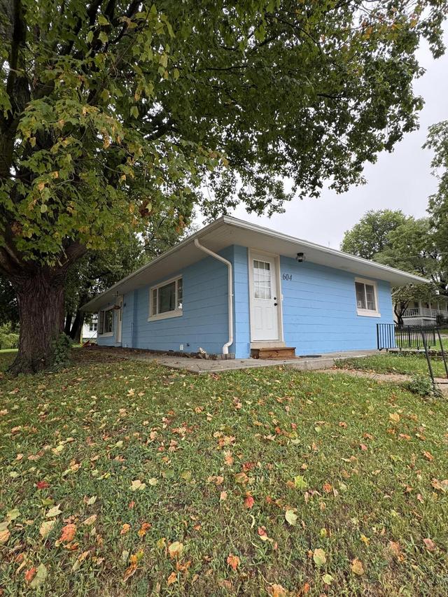 604 N Main St, Jefferson, WI 53549