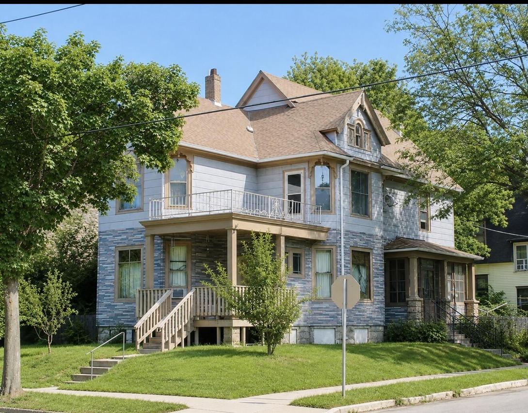 2137 W Pierce St, Milwaukee, WI 53204