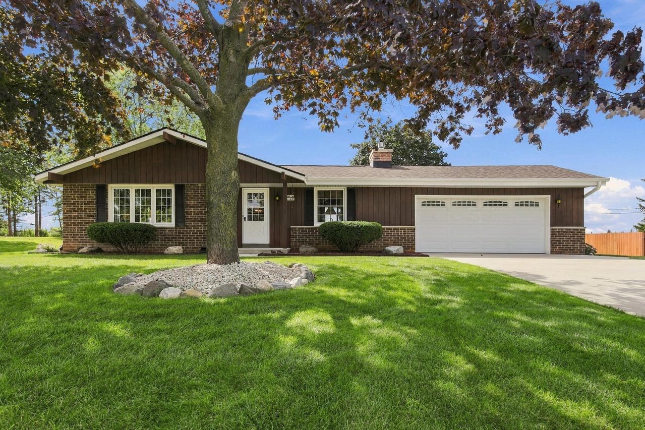 W174N9847 Wendy Ln, Germantown, WI 53022