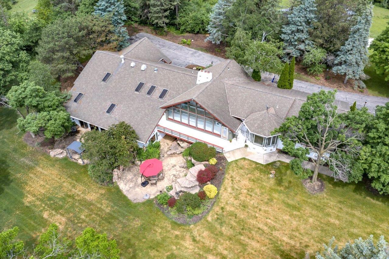 W215N5353 N Ada Ct, Menomonee Falls, WI 53051