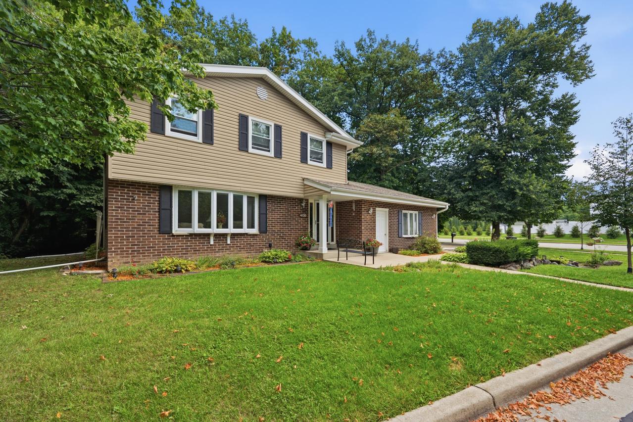 4130 W Ramsey Ave, Greenfield, WI 53221