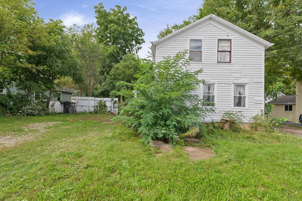 138 N George St, Whitewater, WI 53190