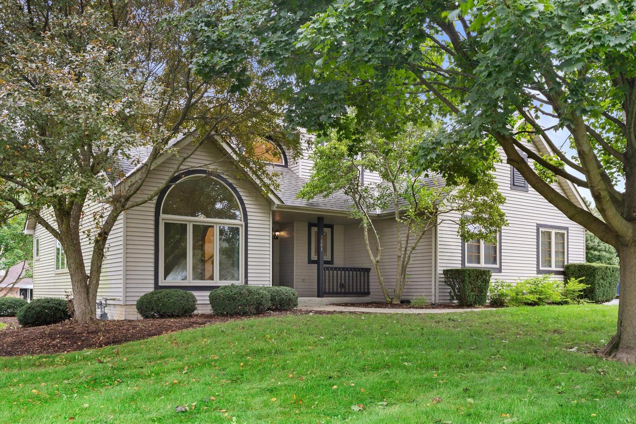 1661 Wood Ridge, Lyons, WI 53105