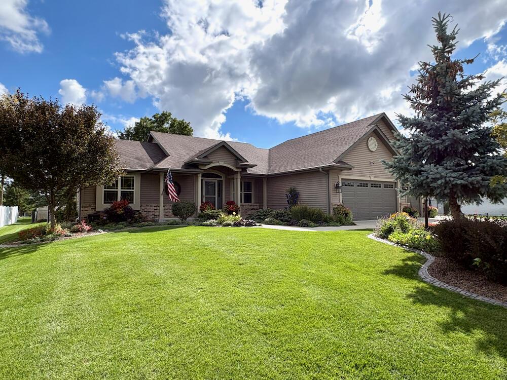 S77W18475 W Janesville Rd, Muskego, WI 53150