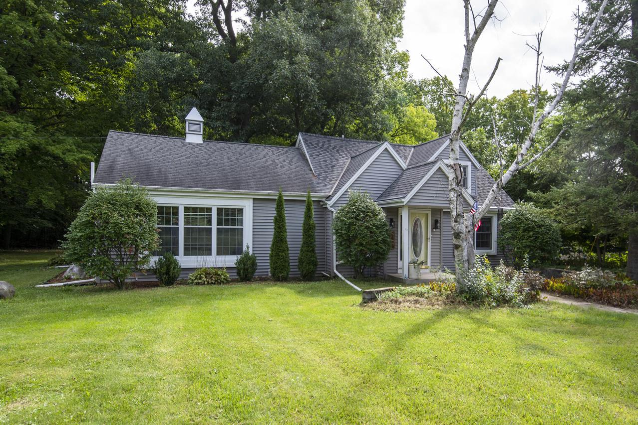8416 N 66th St, Brown Deer, WI 53223