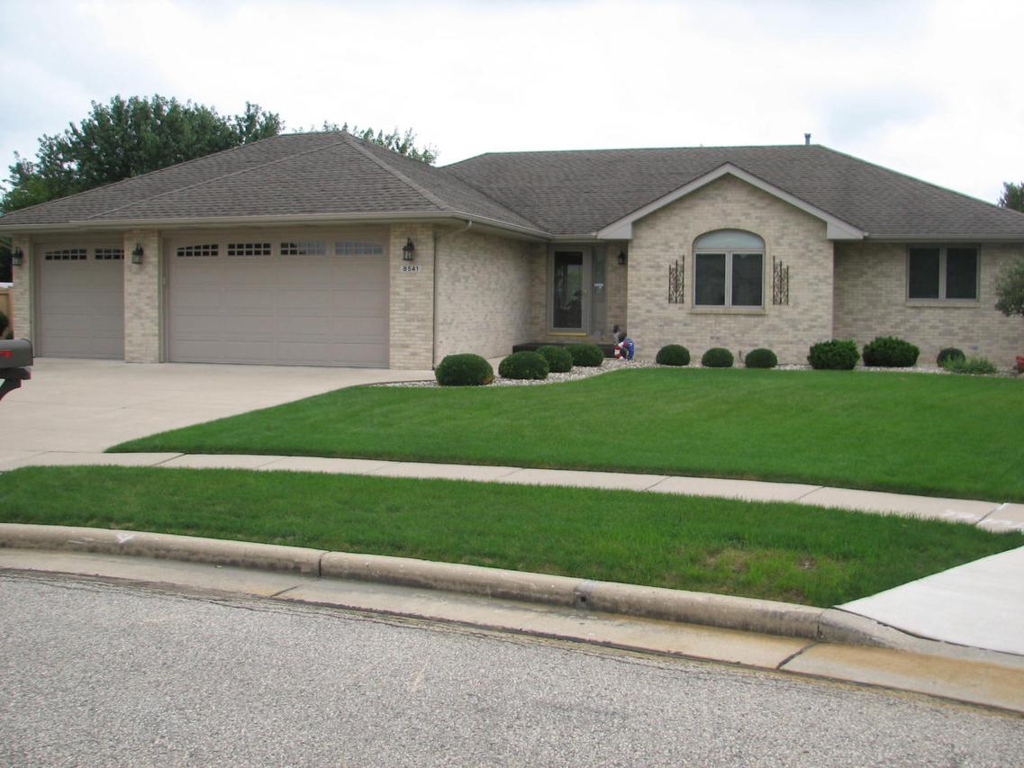 8541 35th Ave, Kenosha, WI 53142