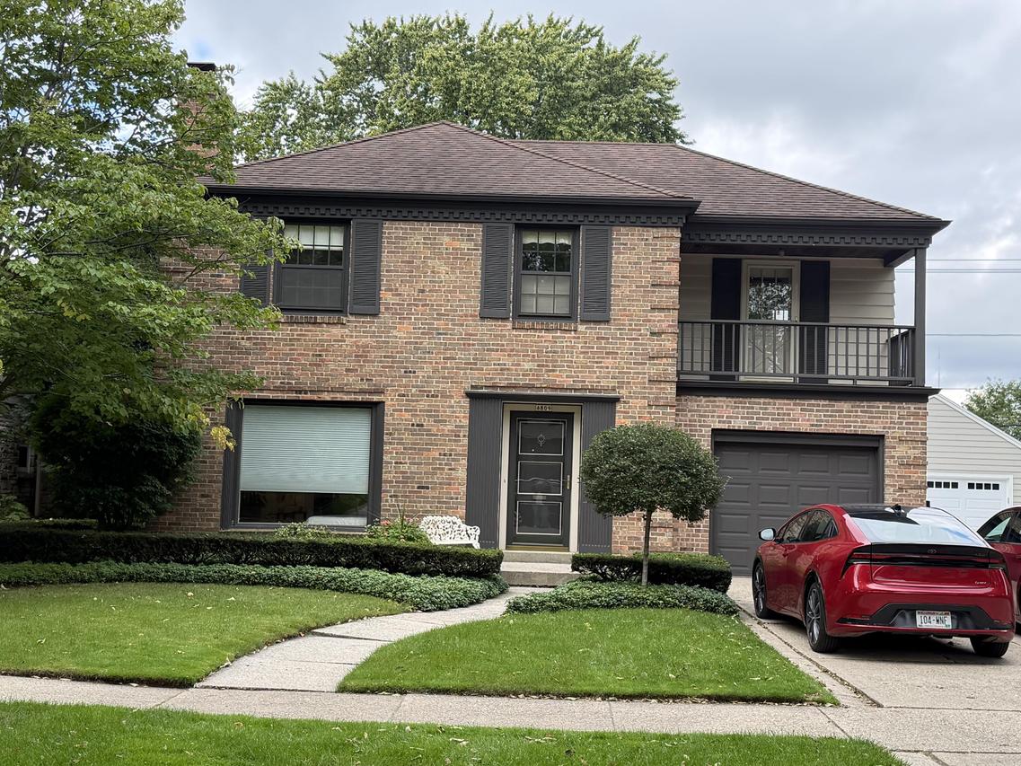 4809 N Woodburn St, Whitefish Bay, WI 53217