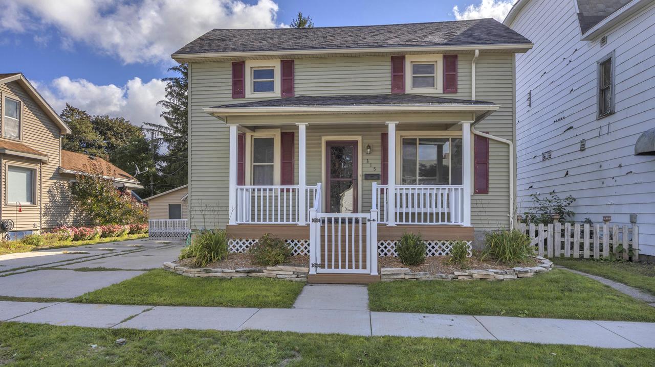 315 Smith St, Plymouth, WI 53073