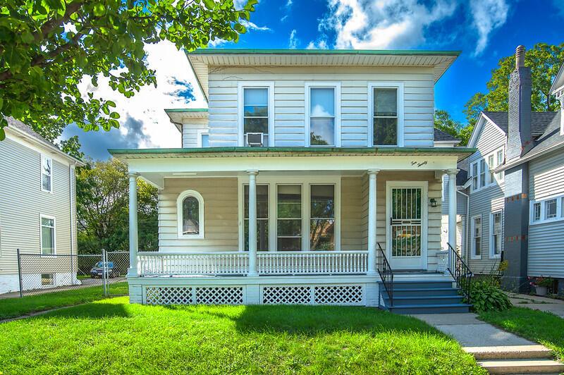 1020 College Ave, Racine, WI 53403