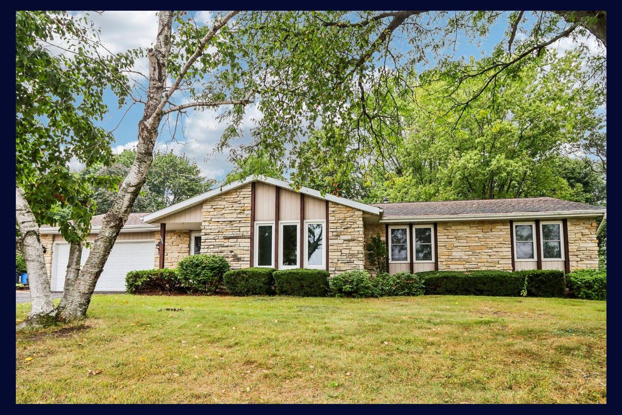 685 Oak Dr, Jefferson, WI 53549