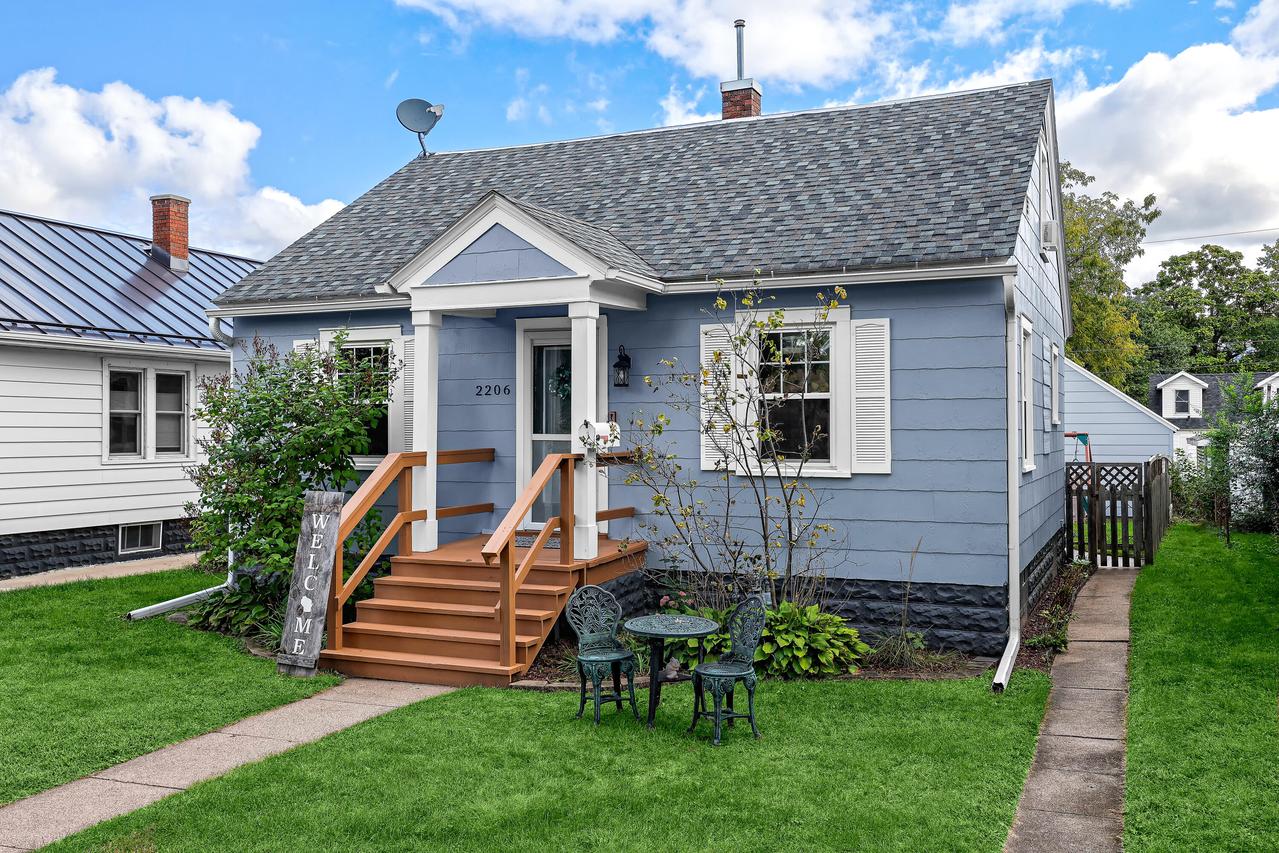 2206 Prospect St, La Crosse, WI 54603