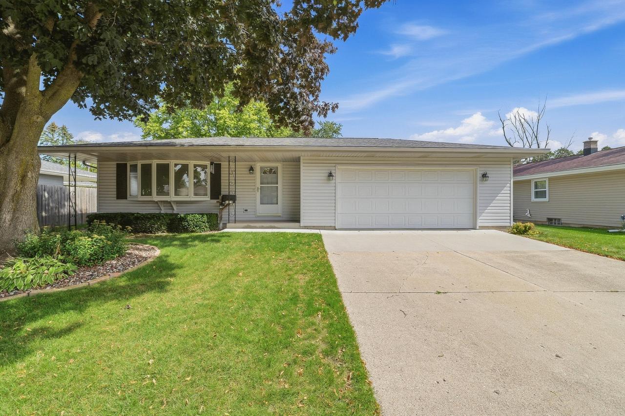 2415 N 24th St, Sheboygan, WI 53083