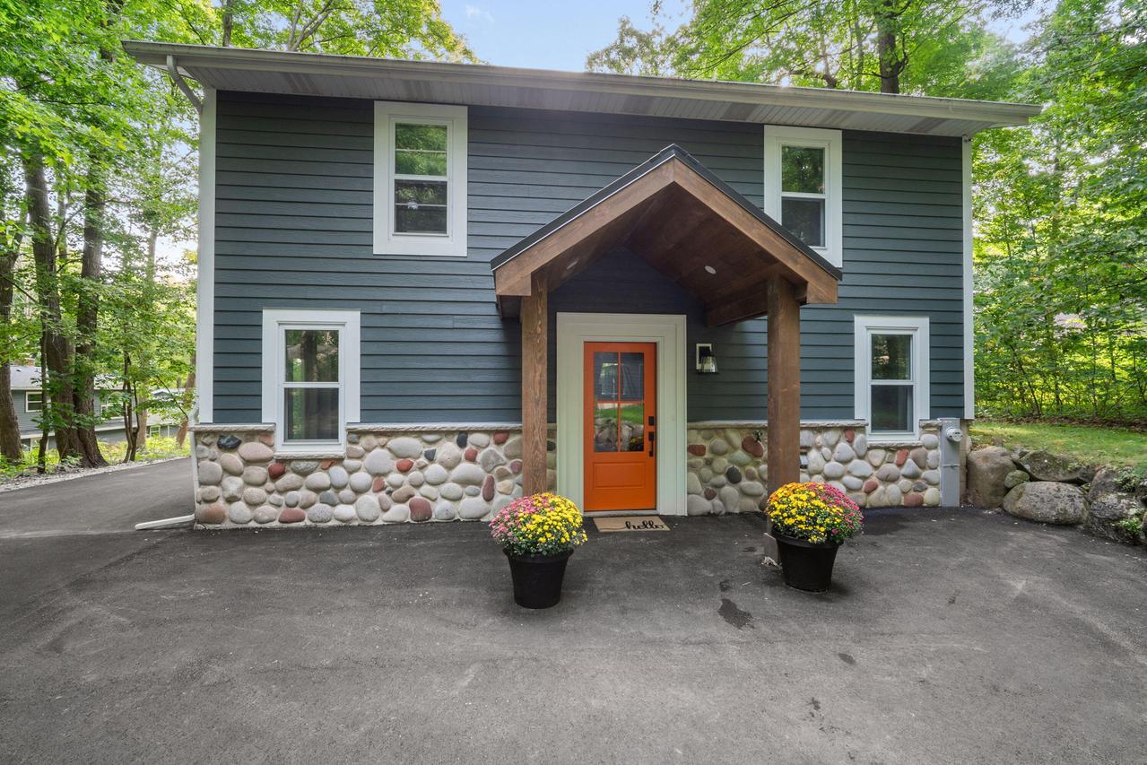 3951 Oak Ave, Polk, WI 53095