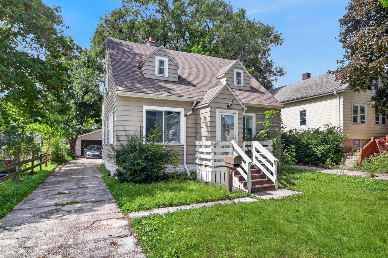 5929 N 37th St, Milwaukee, WI 53209