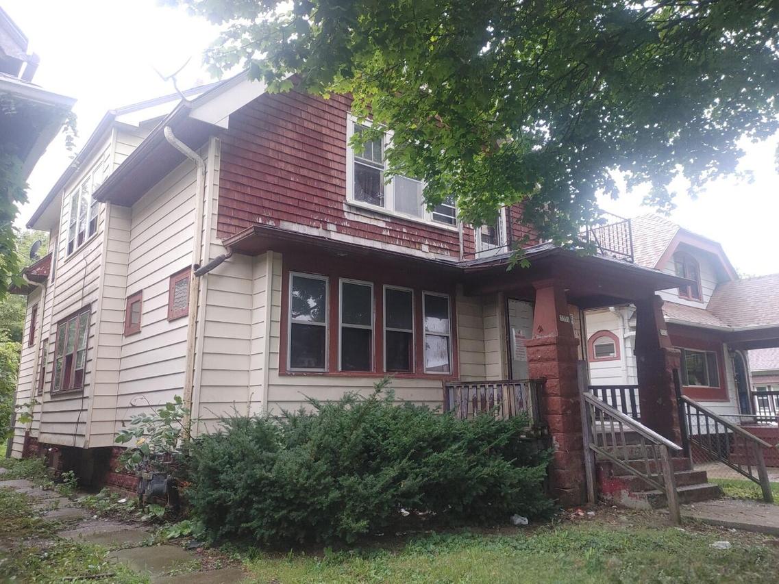 3331 N 17th St #3333, Milwaukee, WI 53206