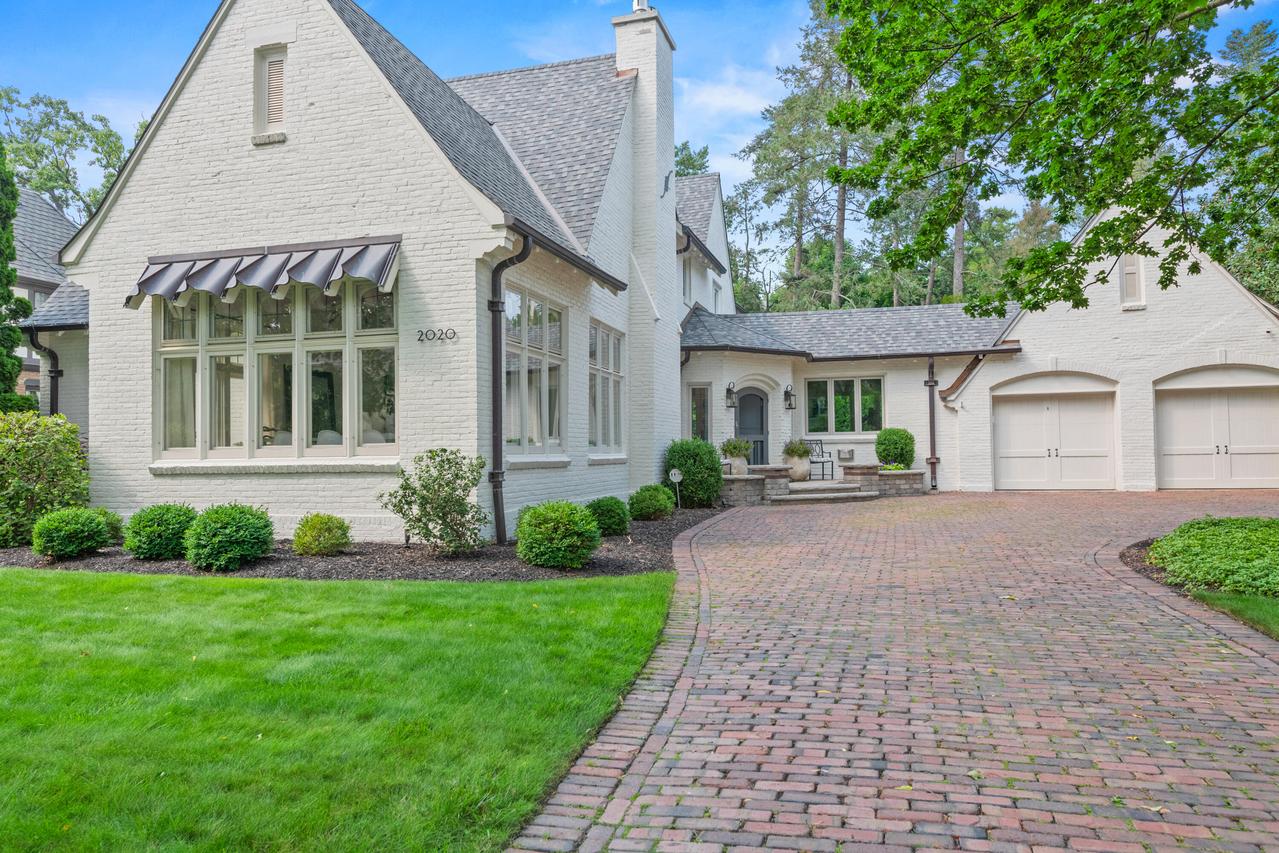 2020 E Glendale Ave, Whitefish Bay, WI 53211