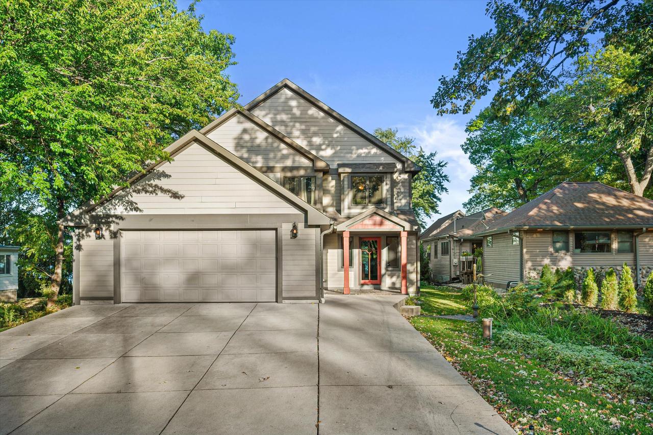 7325 W Wind Lake, Waterford, WI 53185