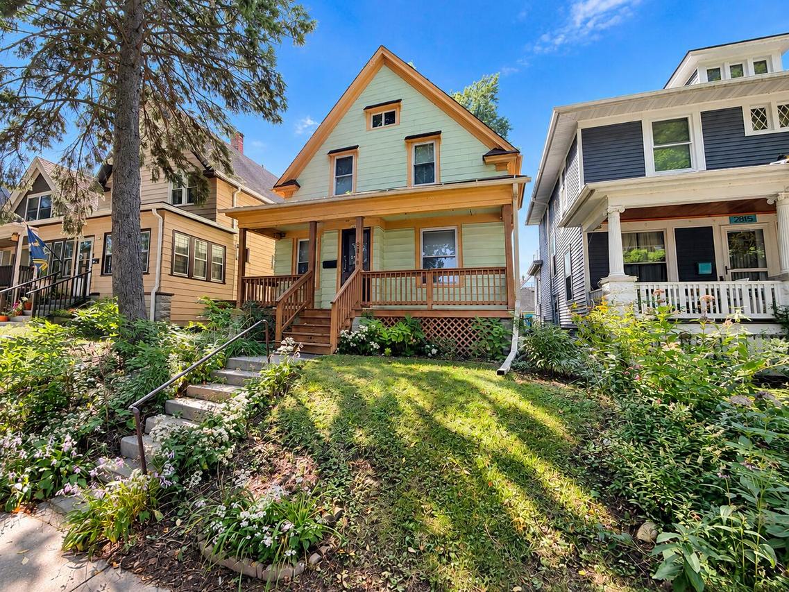 2819 S Clement Ave, Milwaukee, WI 53207