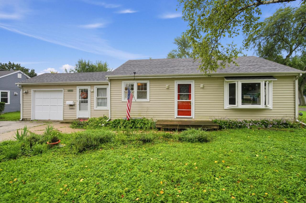 12865 W Lancaster Ave, Waukesha, WI 53007