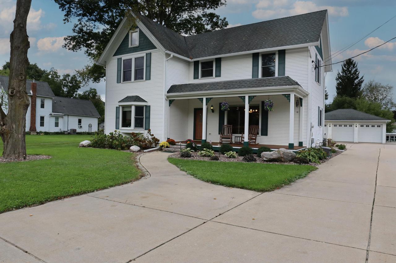 306 N Front St, Rochester, WI 53105