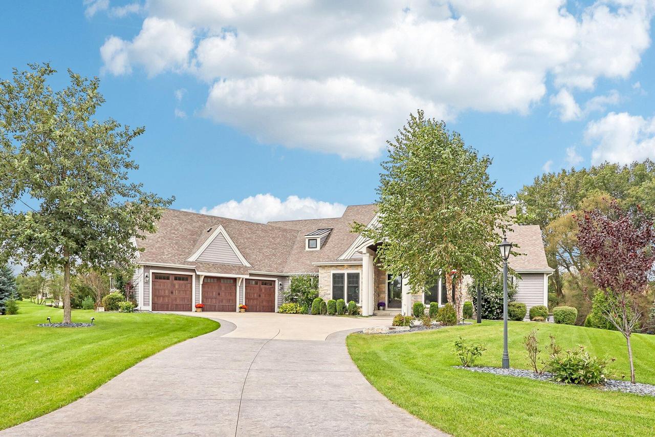 W248N2175 Kettle Cove, Pewaukee, WI 53072