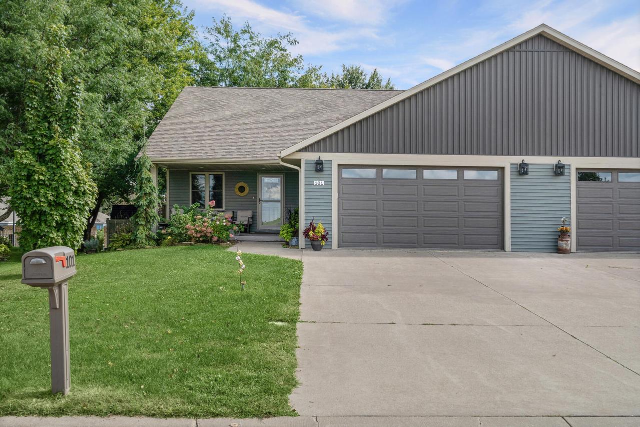 101 Sunflower St, Westby, WI 54667