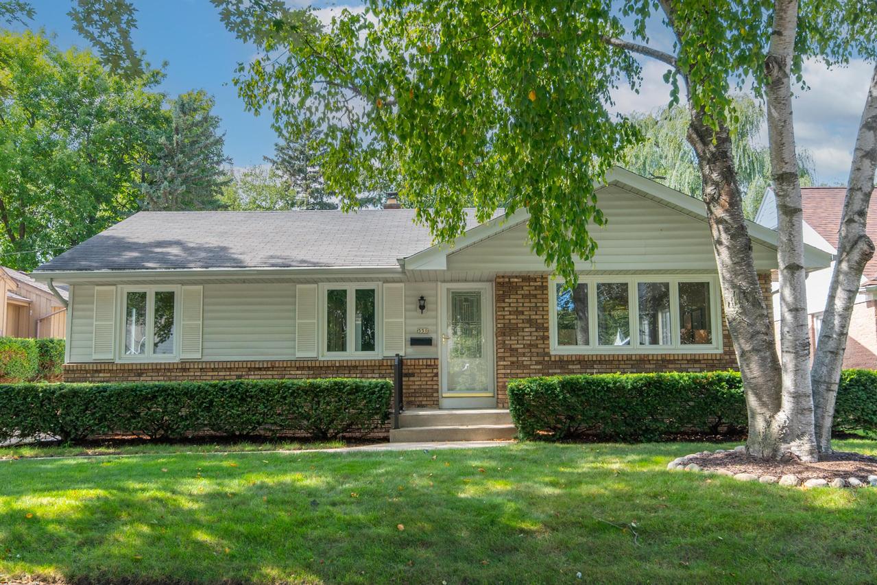 551 N 93rd St, Milwaukee, WI 53226