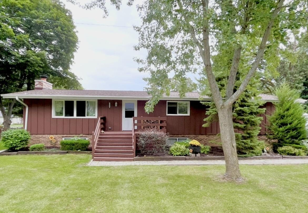 2904 Shady Ln, Twin Lakes, WI 53181